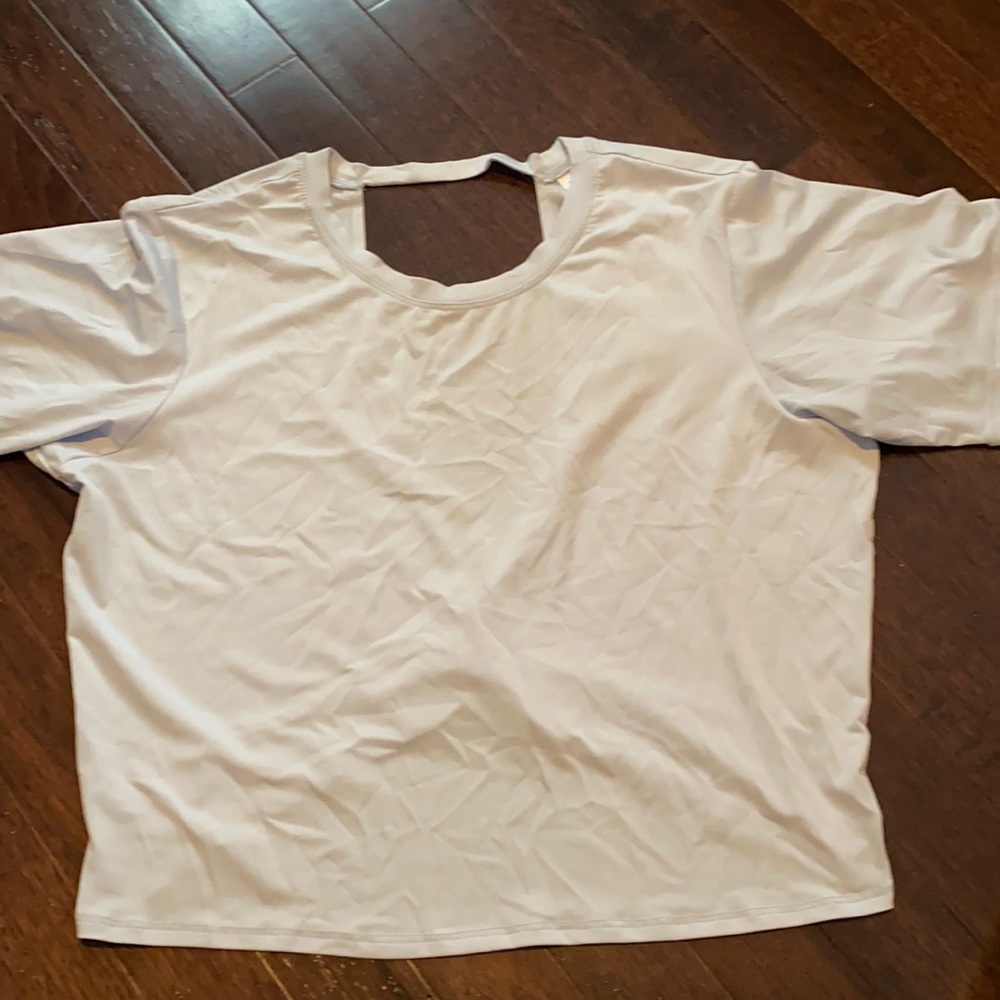 Fabletics Pia Powertouch Light Twist Back tee